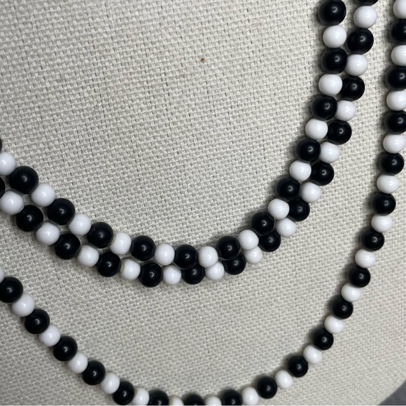 Vintage Monet Black and White Beaded 34" Necklace Timeless Design - Picture 5 of 9